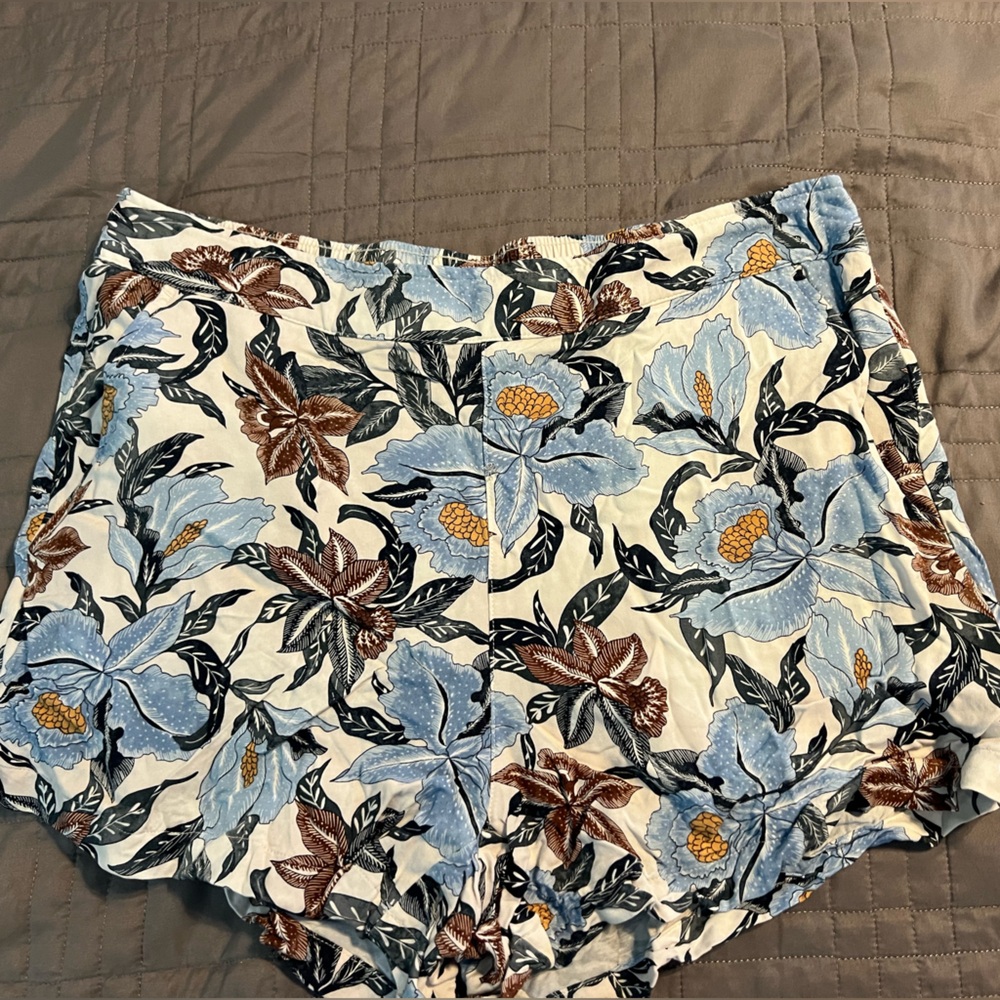 Old Navy Floral Women Shorts - Blue and Brown